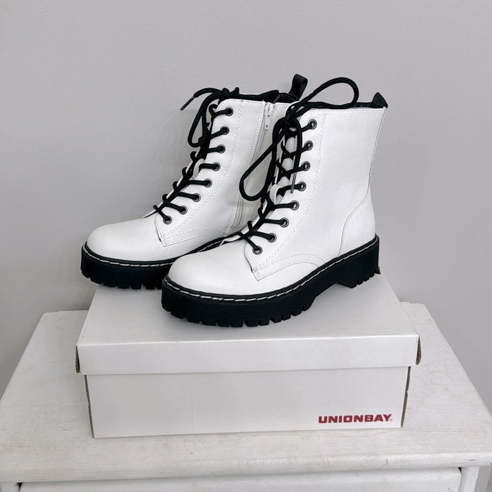 White 6.5 Unionbay
